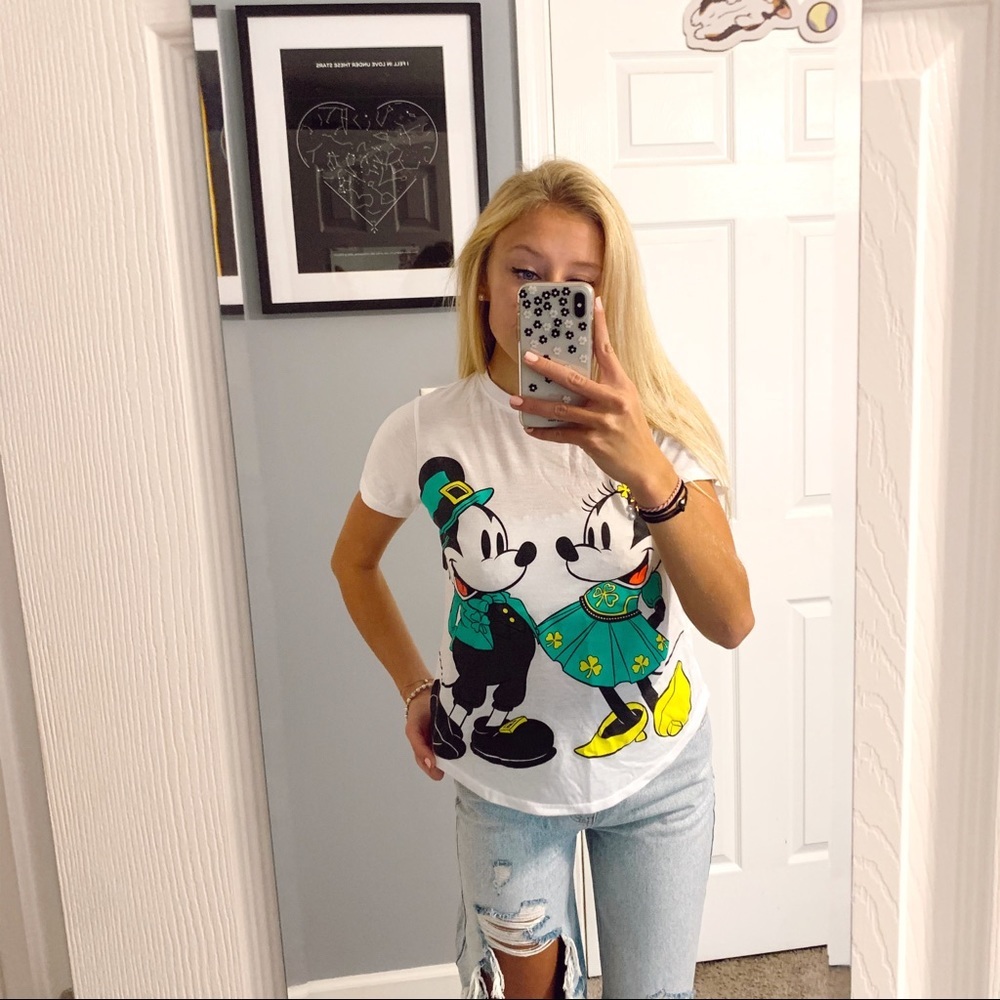 Disney Minnie & Mickey leprechaun t shirt